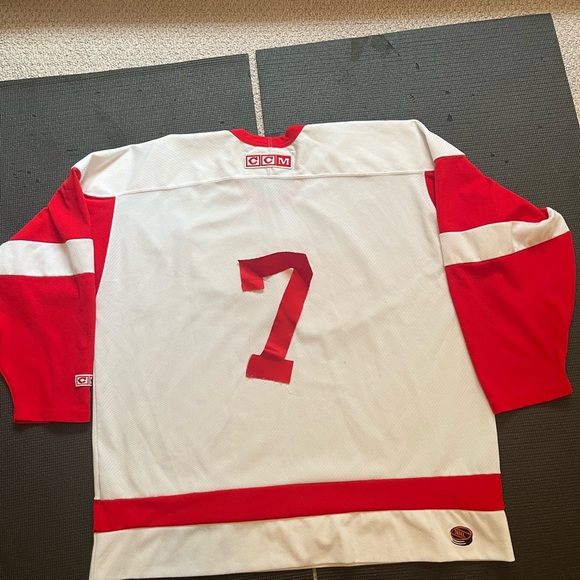 Detroit Red Wings Jersey - Picture 8 of 12